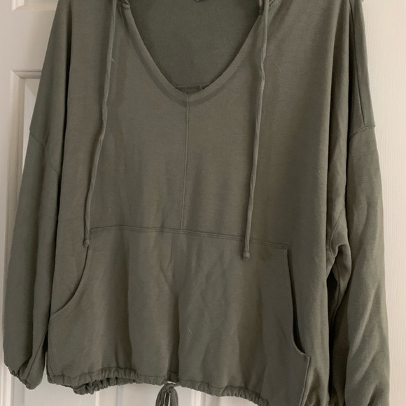 Olivie Green Aerie softy - Picture 12 of 12